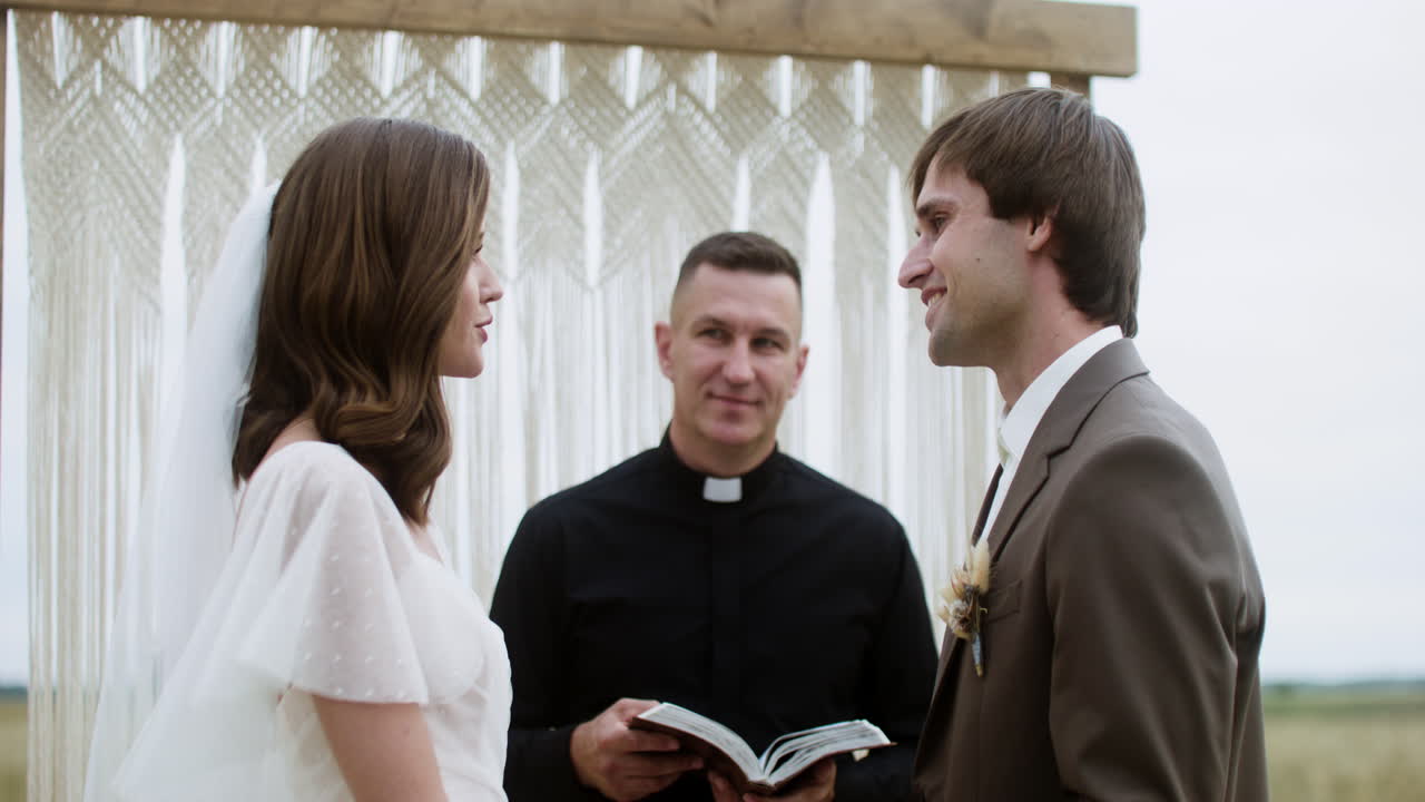 결혼 하는 부부