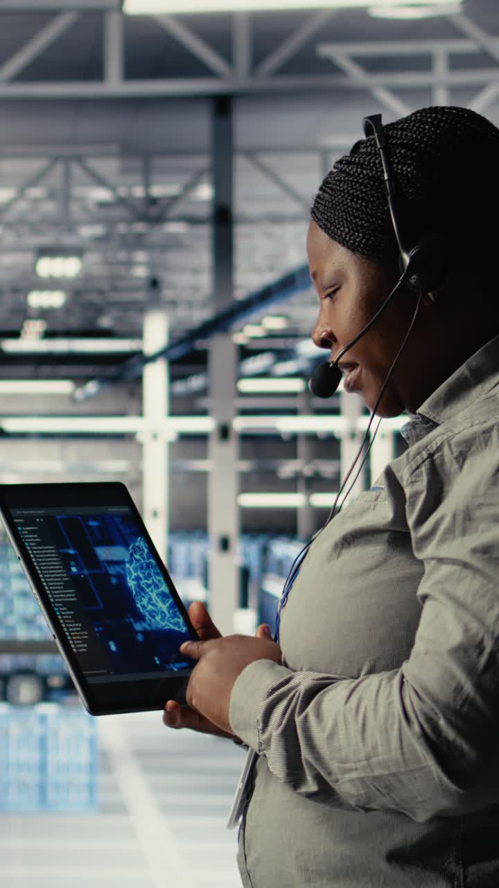 Vertical Video Team Of Data Center Programmers Using Ai To Help Customers