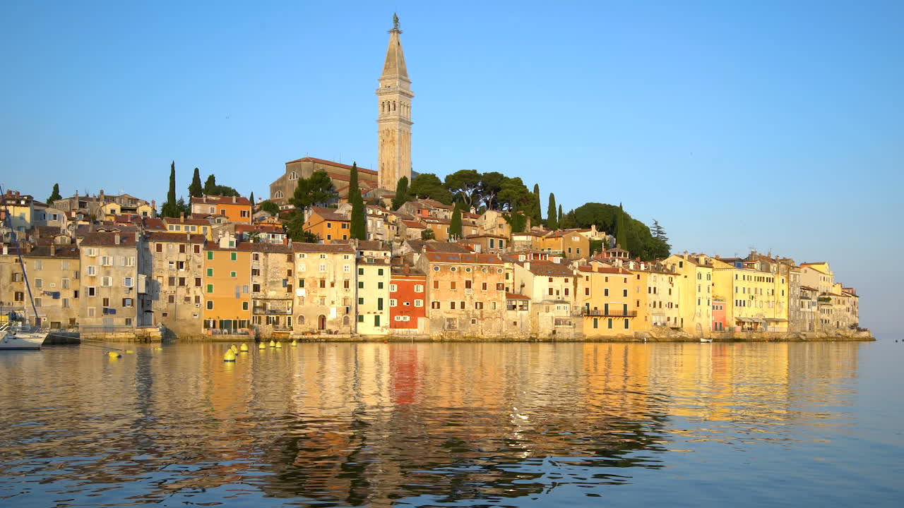 로빈지 , 크로아티아 - 아름다운 도시 풍경 스카이라인