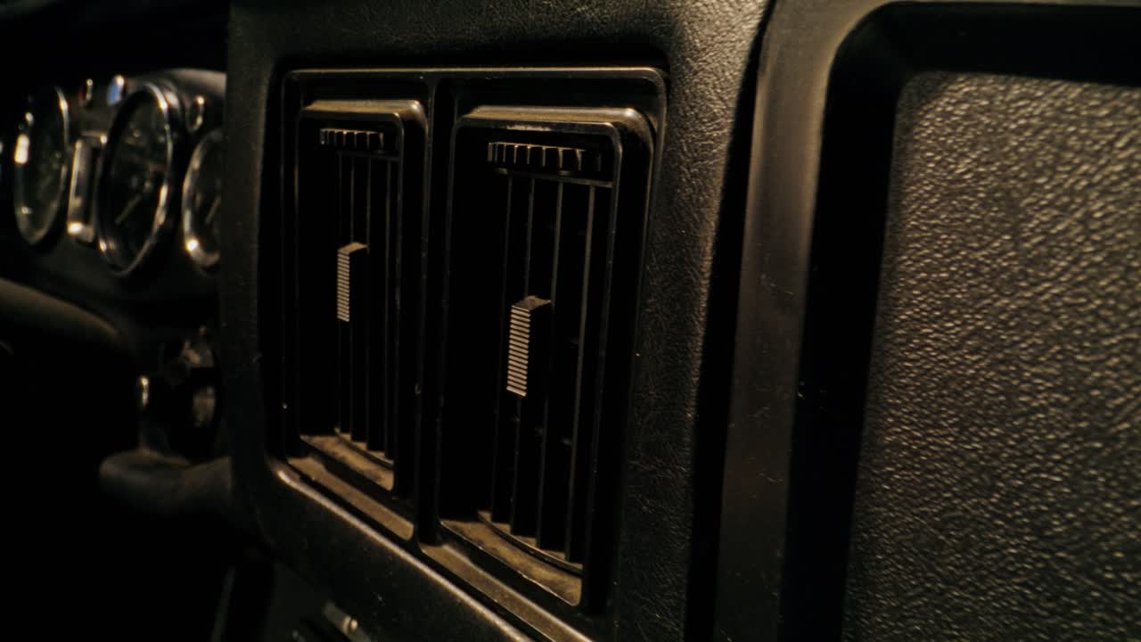 tablero de instrumentos de automóviles antiguos