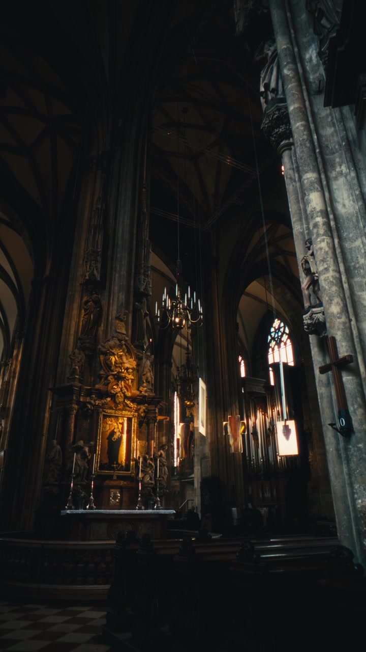 Dettagli dell'antica cattedrale storica