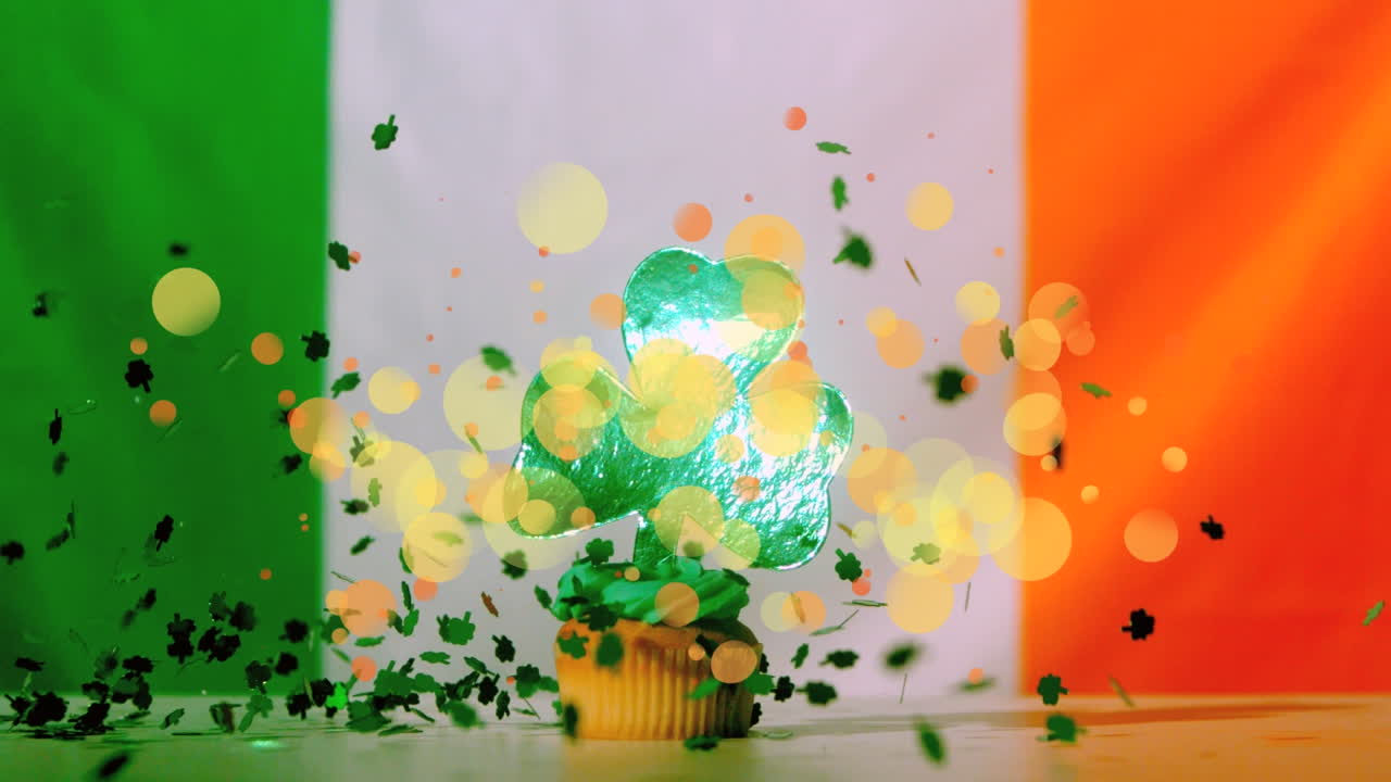 Animazione della bandiera dell'Irlanda su macchie gialle e torta al trifoglio