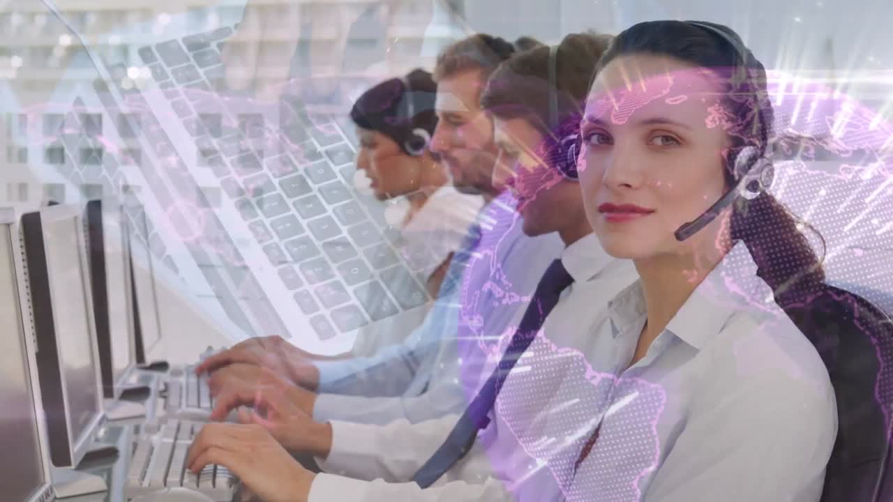 animación del globo sobre la gente de negocios usando auriculares de teléfono