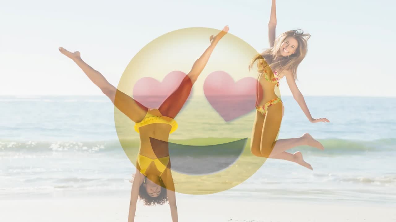 발렌타인 데이를 위해 해변에서 재미있는 비키니에 행복한 미소 소녀