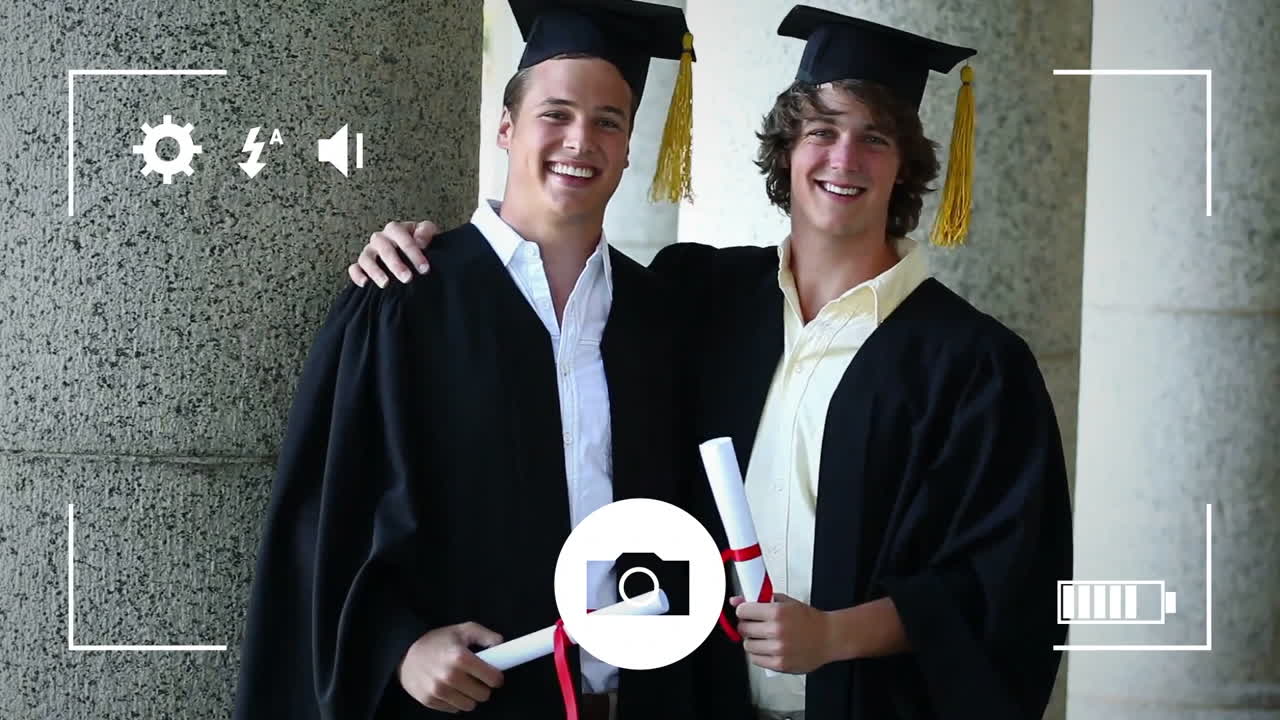 tomar fotos de los estudiantes que se gradúan con una cámara digital