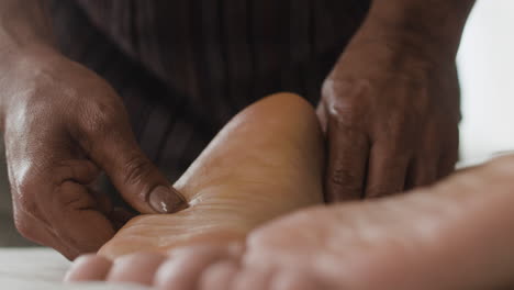 foot massage for relaxation