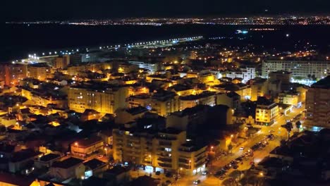 imágenes de drones de costa por la noche