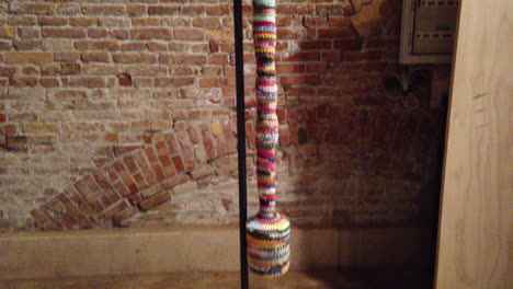 venecia, bienal 2022, esculturas hechas de lana, instalación, pan up, 4 k, 59