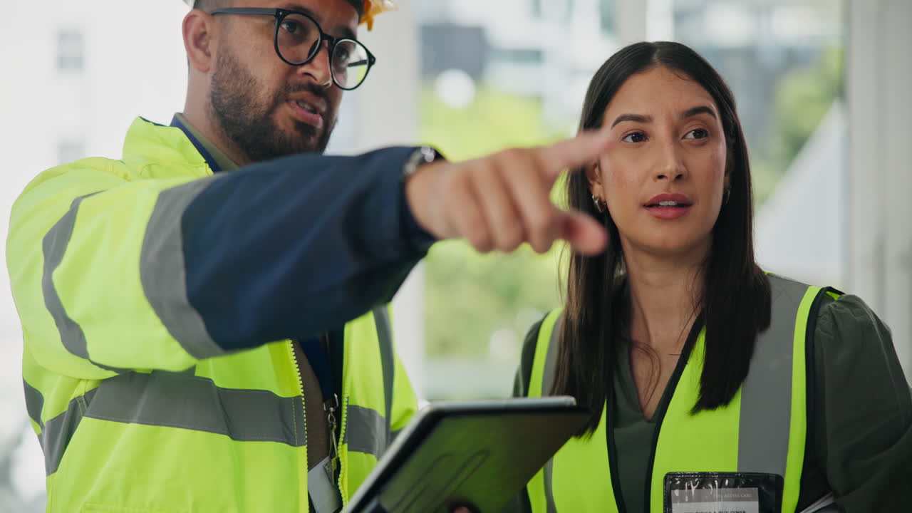 trabajadores de la construcción en discusión