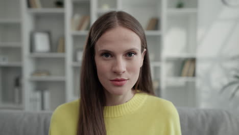 retrato de una mujer joven