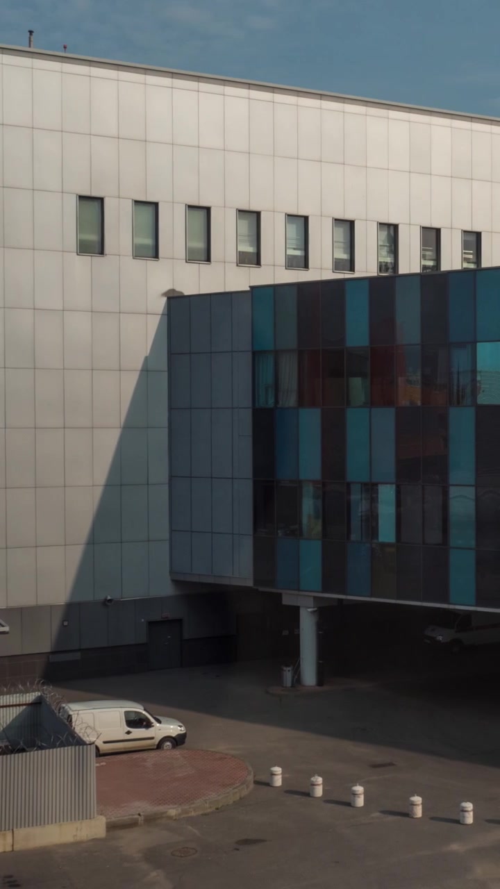 Timelapse de la sombra de un edificio cambiando durante el día