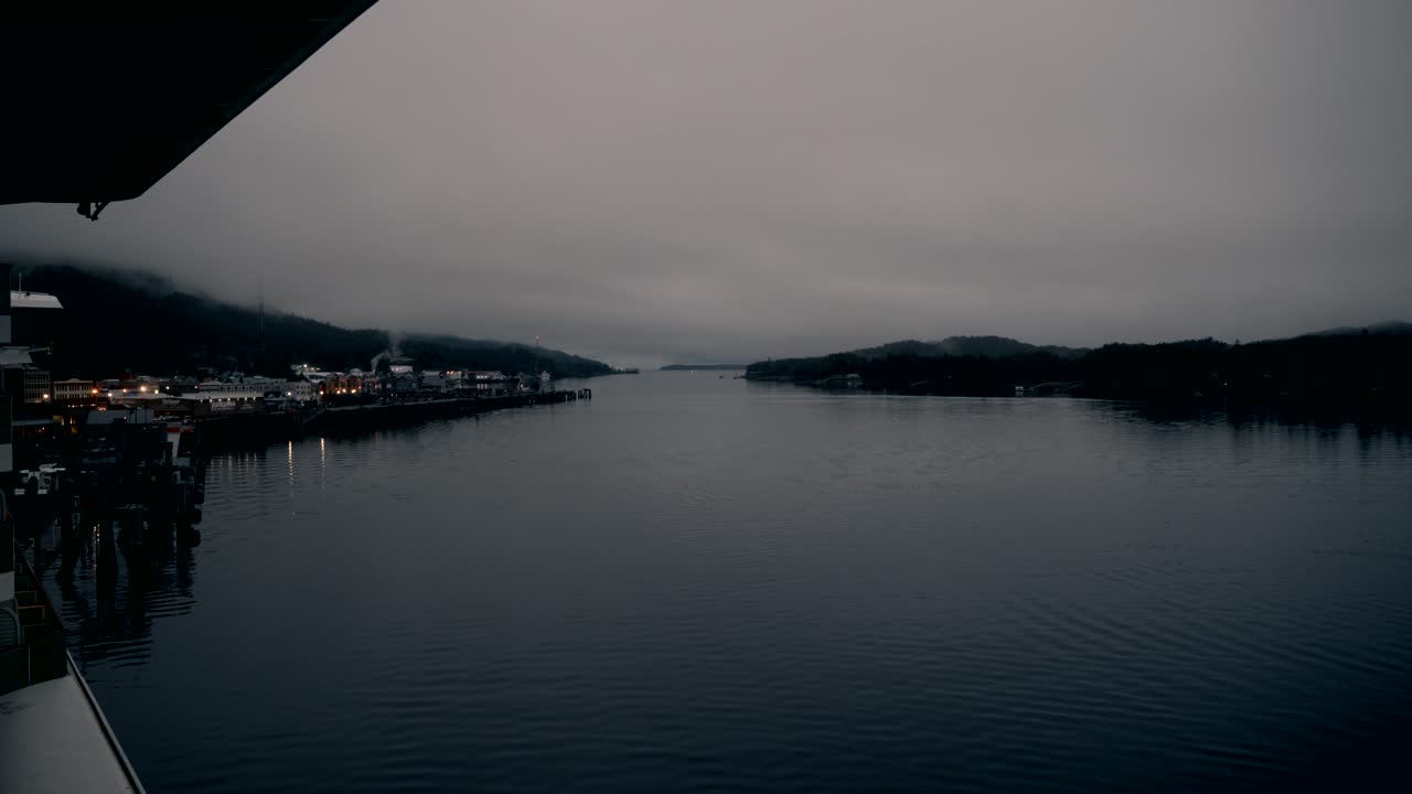 케치칸, 알래스카 항구 조용한 밤에