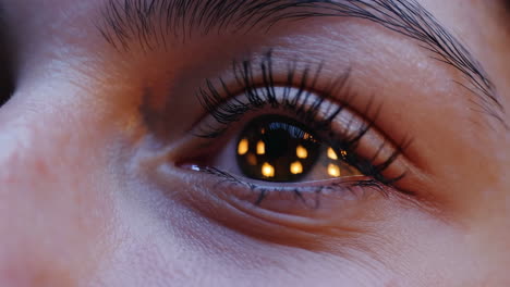 golden light in the eye