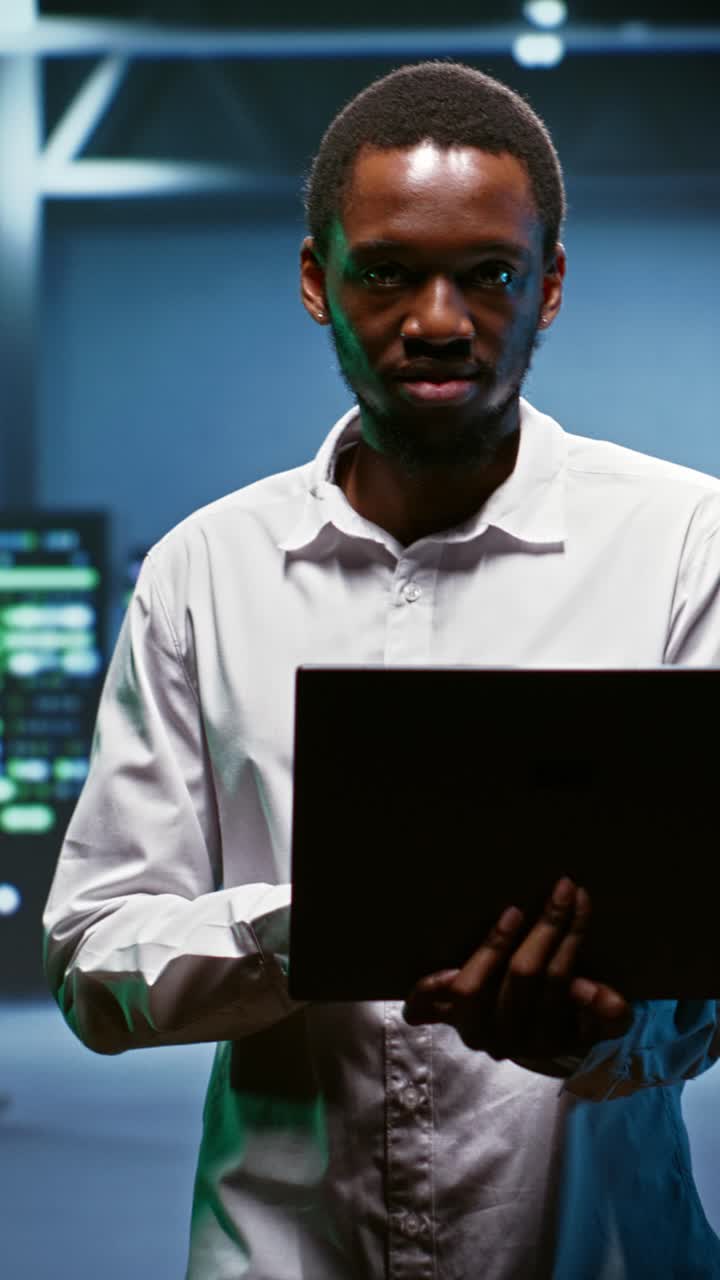 Vertical video Admin checking server components