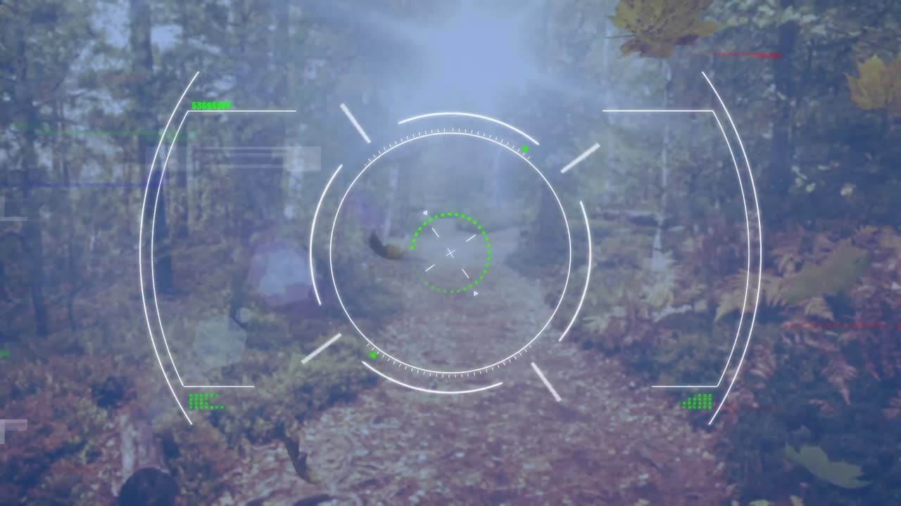 escaneo de alcance sobre múltiples hojas de otoño contra el bosque en el fondo