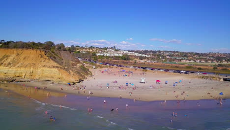 4K-Luftaufnahmen-Rund-Um-Die-Klippen-Und-Strände-Von-Del-Mar,-Kalifornien