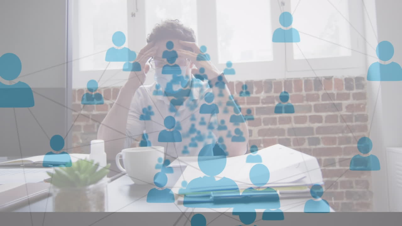 사무실에서 마스크를 쓰고 있는 걱정스러운 사업가에 대한 연결 네트워크의 애니메이션