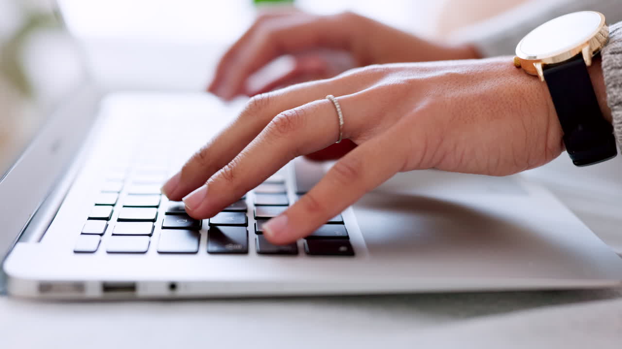 Marketing digitale con laptop
