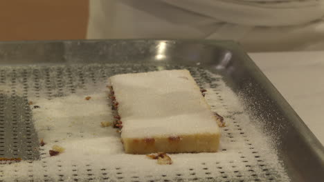 preparing and caramelizing a sweet pastry