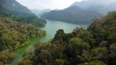 Ba-Be-National-Park,-northeastern-province-of-Bac-Kan-in-Vietnam