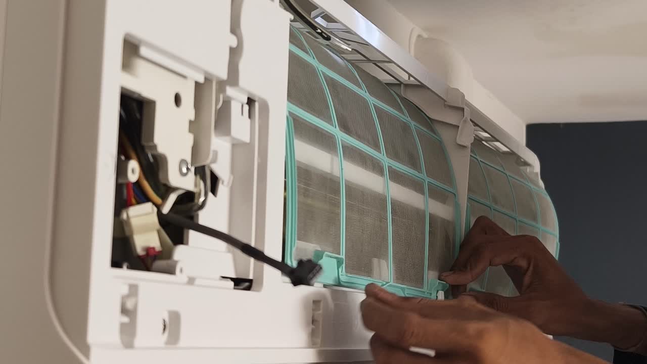 Vedligeholdelse af aircondition og filterrengøring