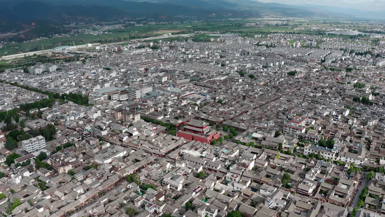 edificios y paisajes en weishan, yunnan, china.