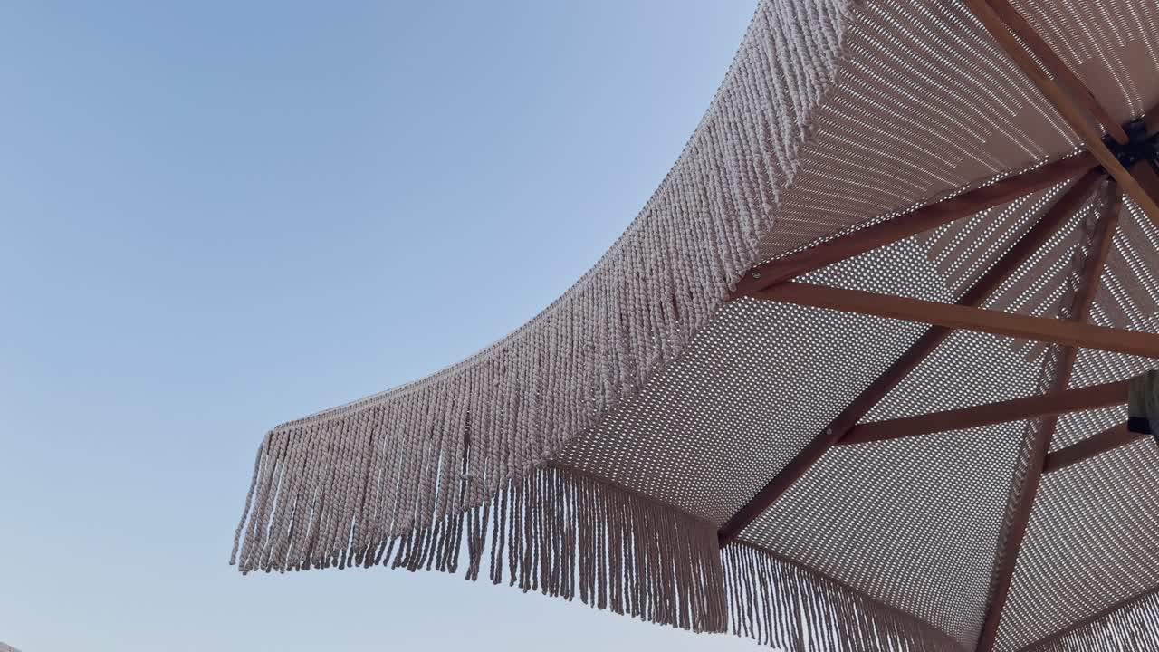 그리스 할키디키 반도의 청정 파란 발 해변