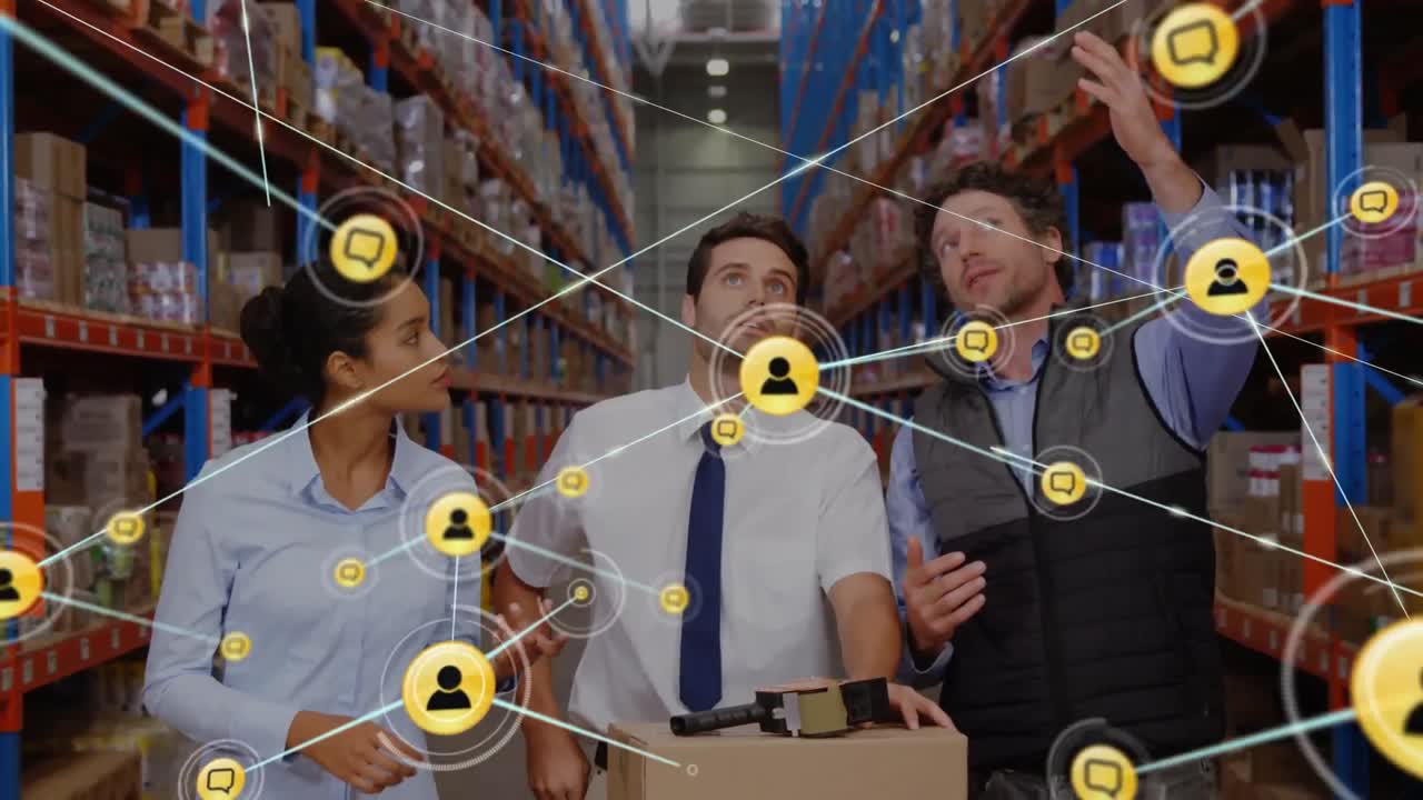 animación de una red de perfiles sobre diversos supervisores masculinos y femeninos que discuten en el almacén.