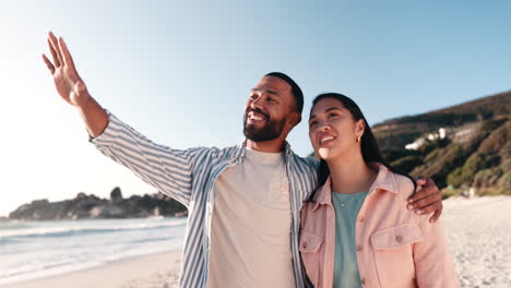 Amor,-Feliz-Y-Abrazo-Con-Pareja-En-La-Playa.