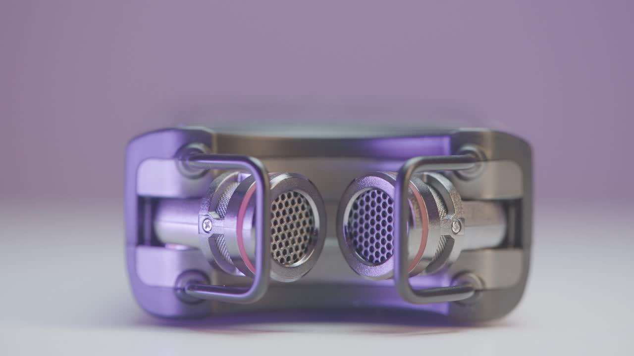 듀얼 콘덴서 마이크의 클로즈업