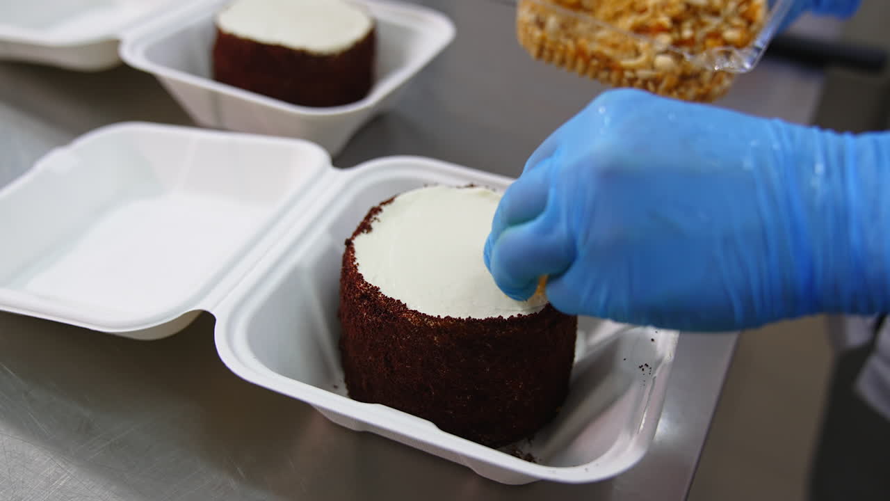 Preparing and Packaging Small Cylindrical Cakes