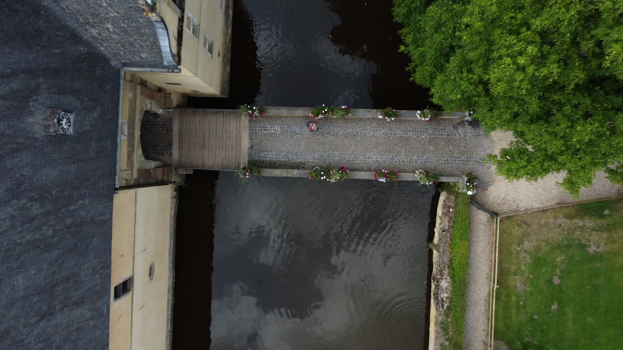 성의 하천 과 다리 의 공중 사진