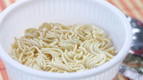 instant noodles in a cup