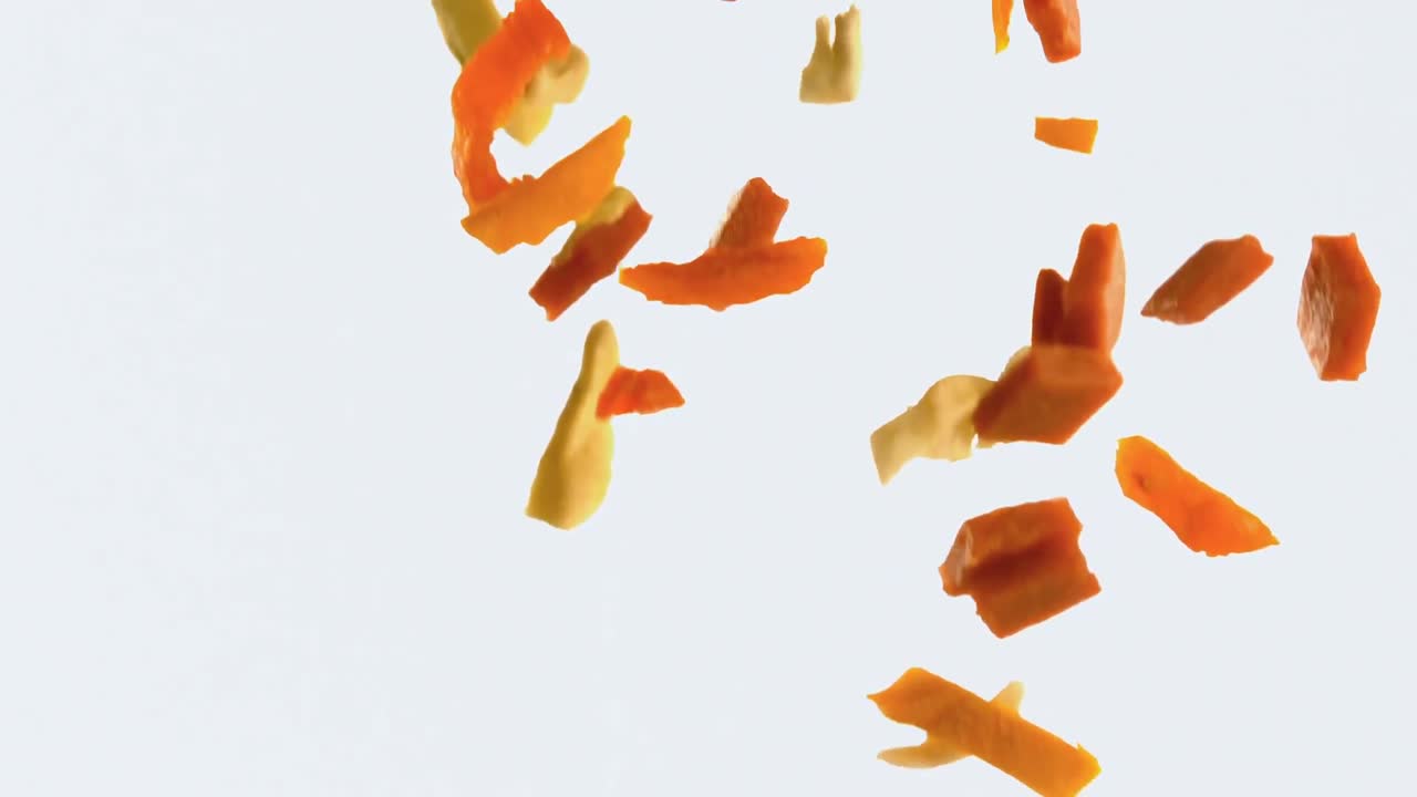 ⁇ 색 배경 4k에 맞춰 떨어지는 과일  ⁇ 러드