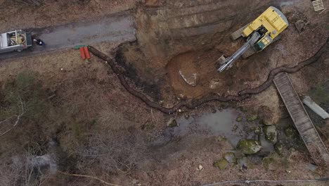 construcción de zapatas de puentes vistas por un dron