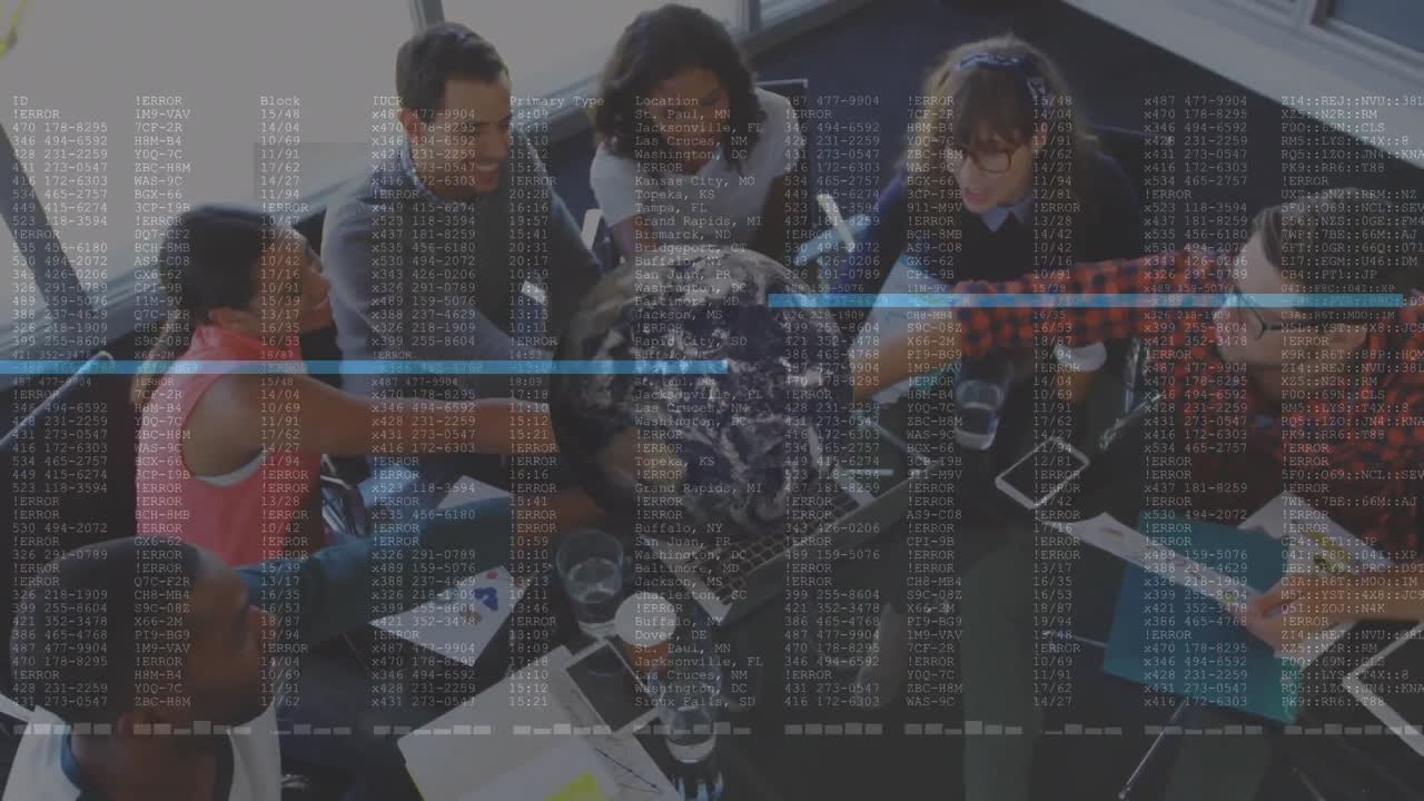 글로벌의 애니메이션과 데이터 처리 비즈니스 동료들의 그룹이 손을 쌓고 있습니다.