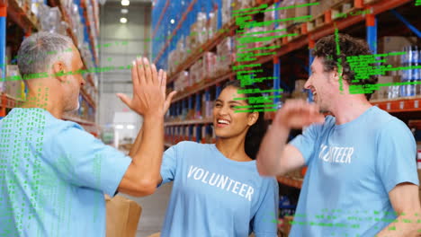 animación del procesamiento de datos sobre diversas personas que trabajan en el almacén