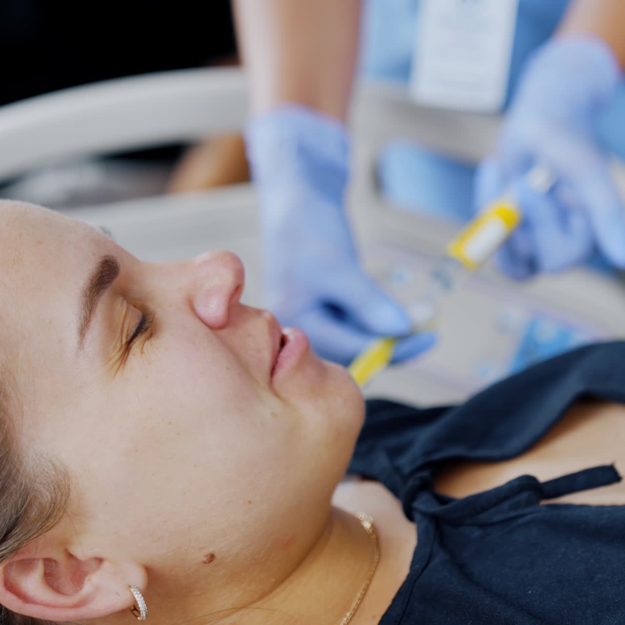 Attrezzatura moderna per esami di maternità. Ospedale moderno per la cura della salute in gravidanza