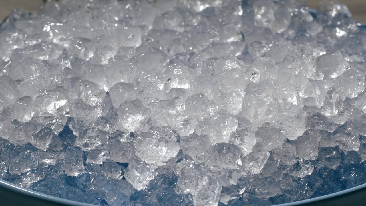 Prossimo piano dei cubi di ghiaccio