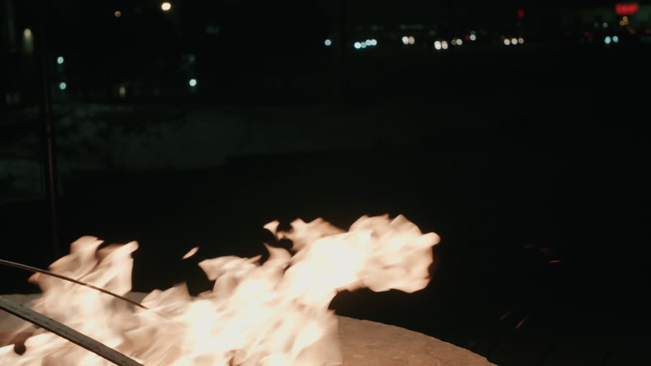 눈에 띄는 화덕을 가까이서