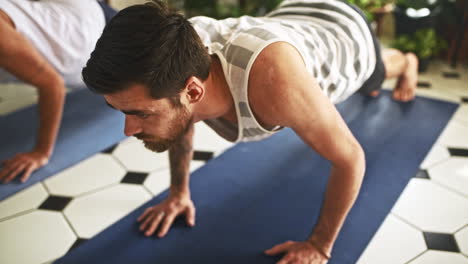 fortalece la mente, fortalece el cuerpo