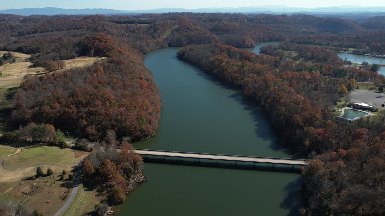 vista aérea de drones del parque estatal warriors path, colonial heights tennessee usa