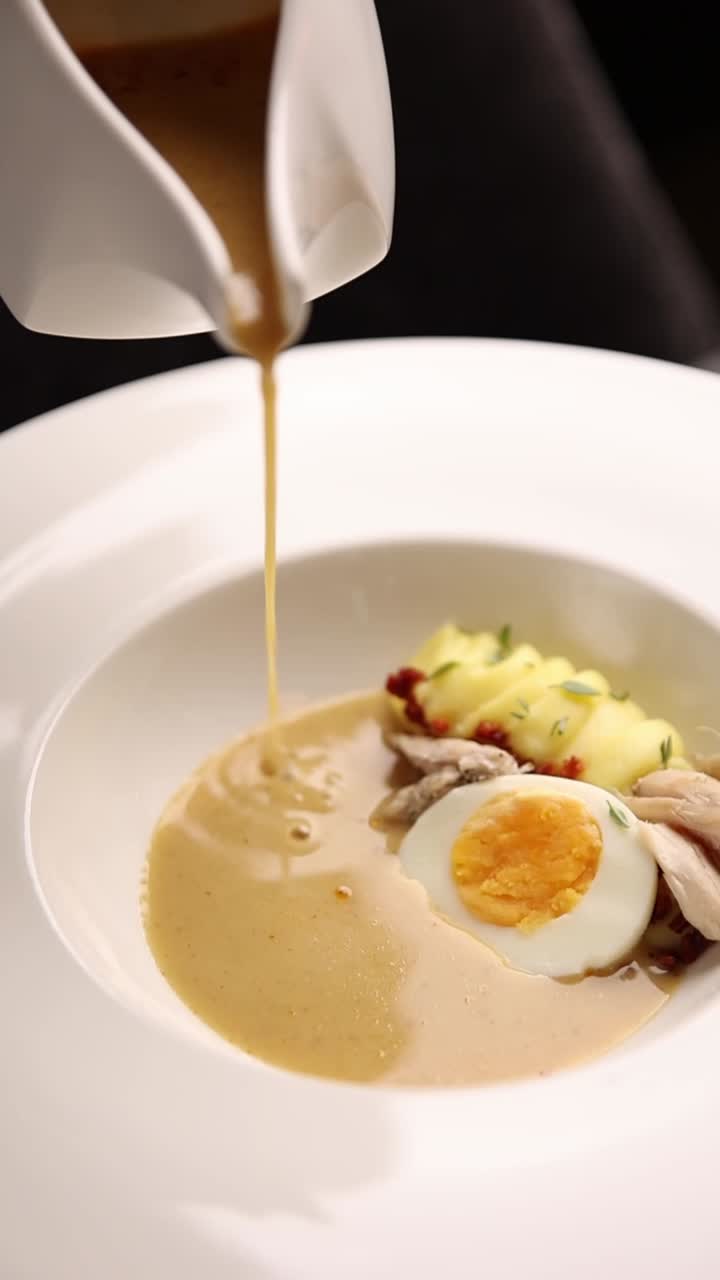 Cream Soup with Egg and Chicken