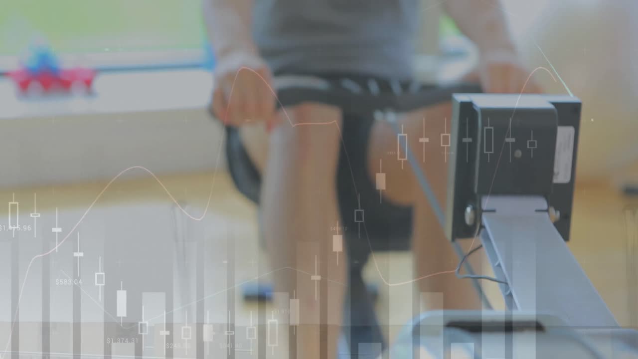 animación de múltiples gráficos y números sobre hombre caucásico haciendo filas de cable sentado en el gimnasio