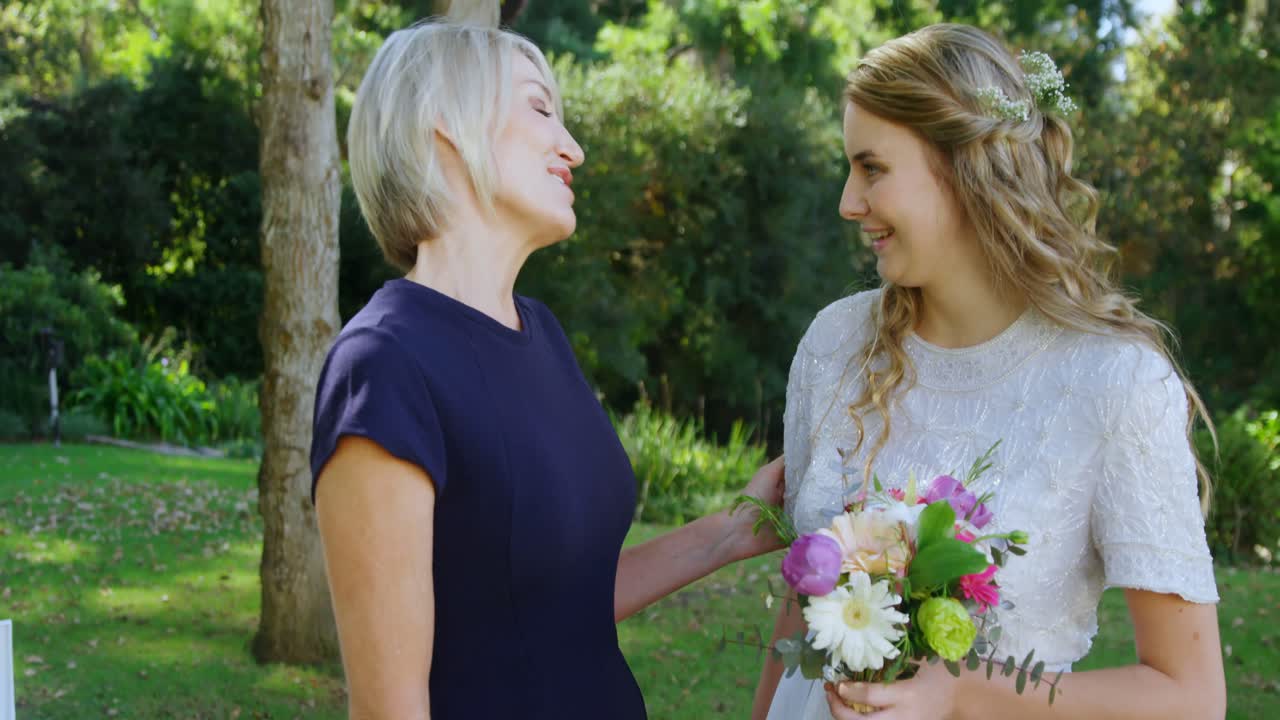 행복한 어머니 딸 순간 4k 4k