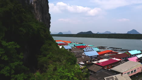 Golden-mosque-on-Koh-Panyee-floating-village-island-in-Thailand,-Asia