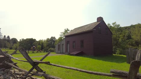 Blick-Auf-Eines-Der-Ersten-Häuser,-Die-Joseph-Smith-Jr.-Und-Seine-Frau-Emma-Besaßen