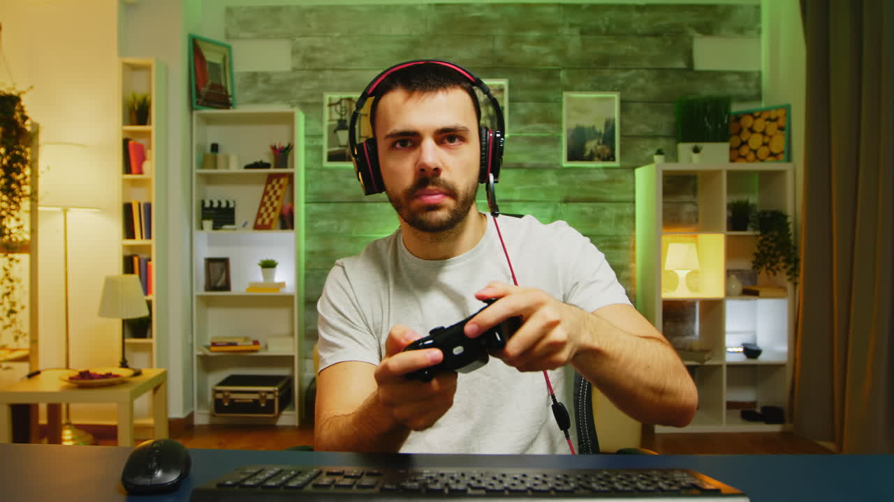 di pov giovane eccitato dopo aver vinto il campionato