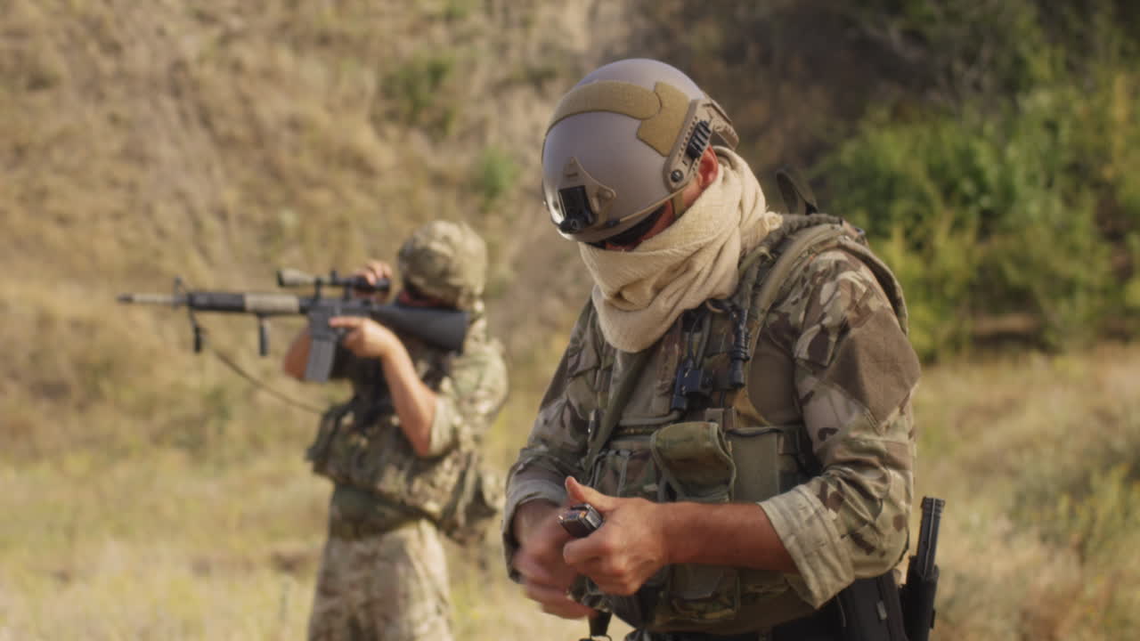 soldados en entrenamiento