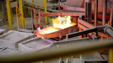 hot furnace for melting metals